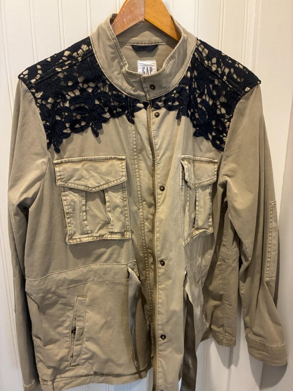 GAP Women's Cotton Belted Utility Jacket w/Lace Shoulder Detail, Size L